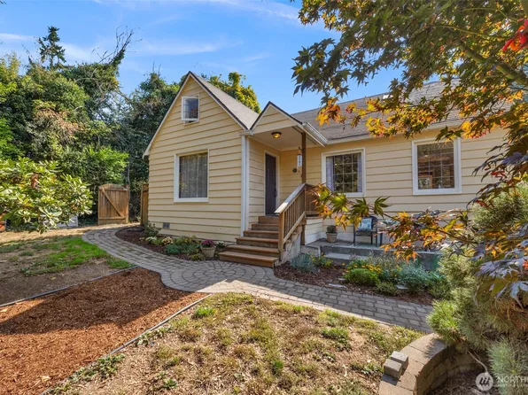 7711 NE 170th Street, Kenmore, WA 98028