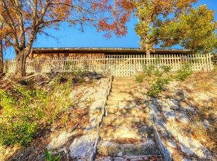 906 Bow Ln, Kerrville, TX 78028