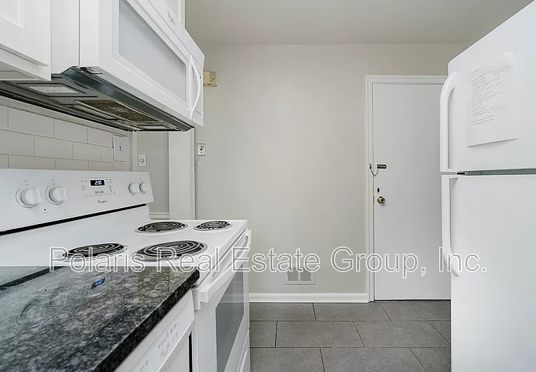 4702 Rookwood Ave — Photo 11