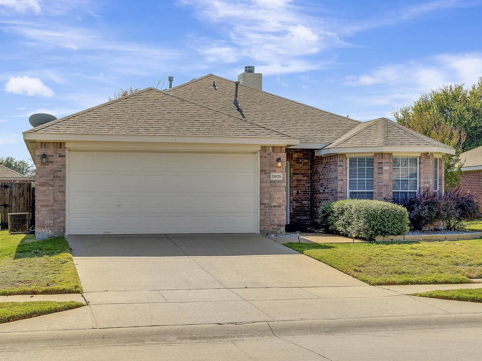 9905 Tyler Dr — Photo 2