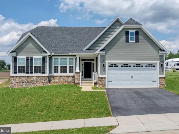 370 Edie Cir Lot 80, Stewartstown, PA 17363