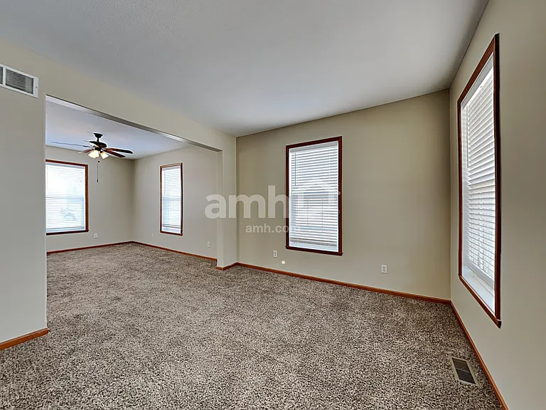 6715 Legacy Pointe Ct — Photo 7