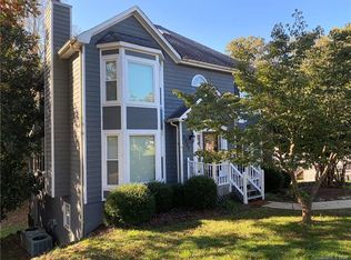 6053 Gold Creek Estate Dr, Hickory, NC 28601