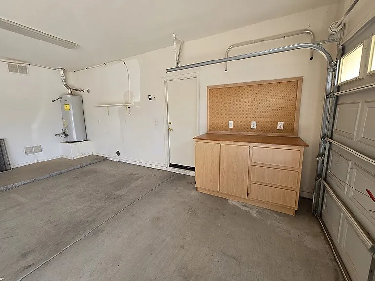 Garage workbench