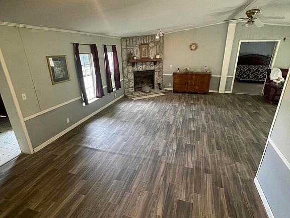 3rd image of 1344 Little River Rd