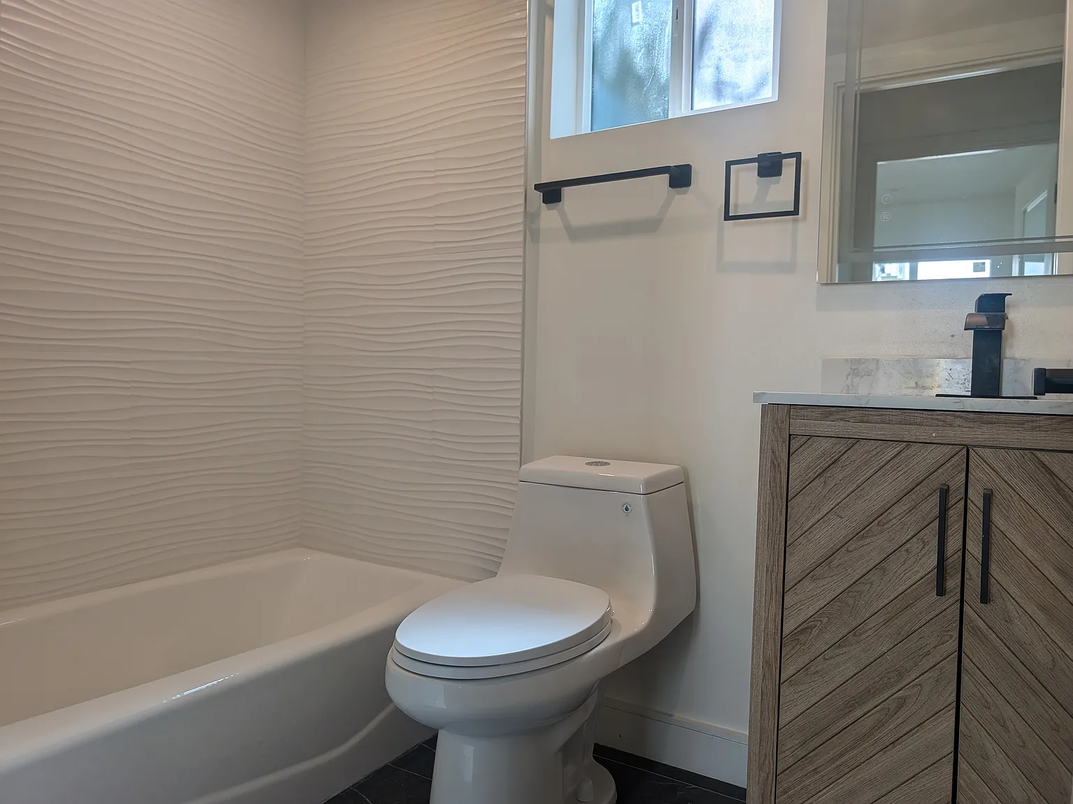 1 bed, 350 sqft, $1,725 — Photo 2
