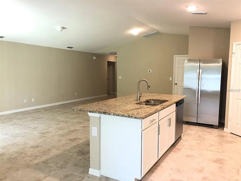1546 Glenan Rd — Photo 6