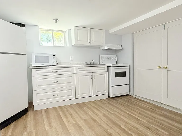 1257 Pelissier St #LOWER — Photo 4