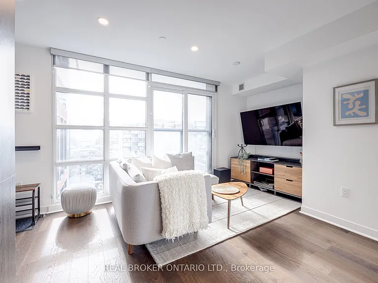 501 Adelaide St W #1308 — Photo 3