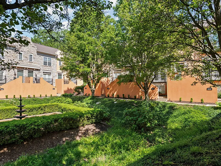 Center Garden
