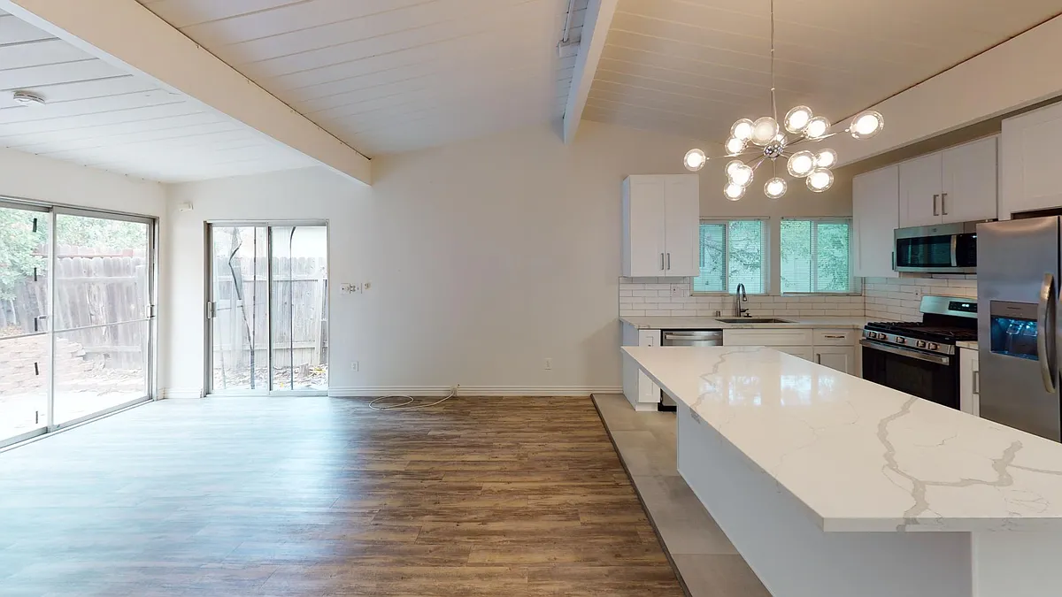 Building Photo - 5484 Baja Dr