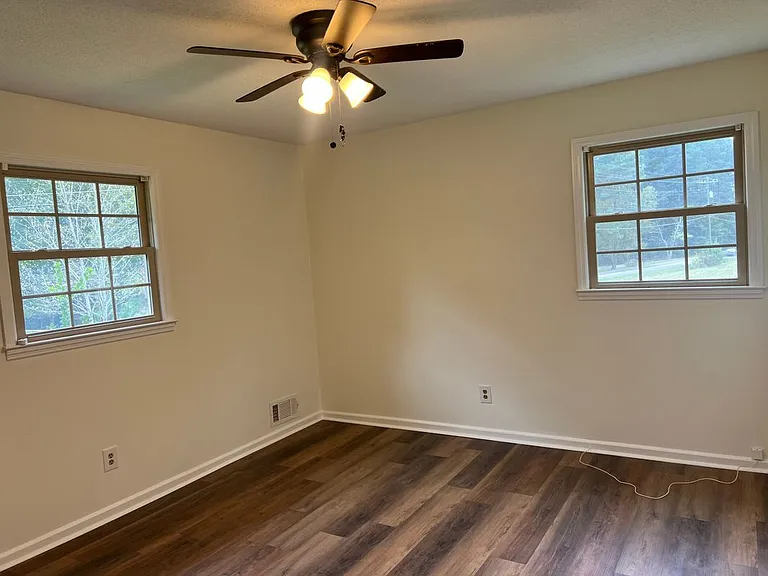8505 Bells Ferry Rd — Photo 11