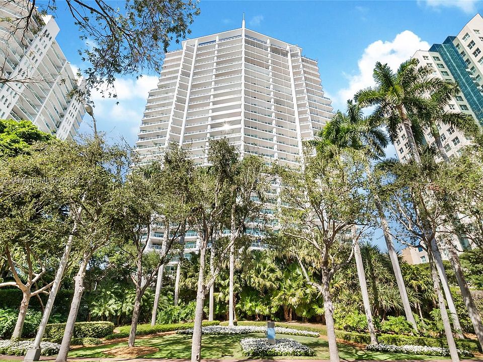 1st image of 2627 Bayshore Dr #906