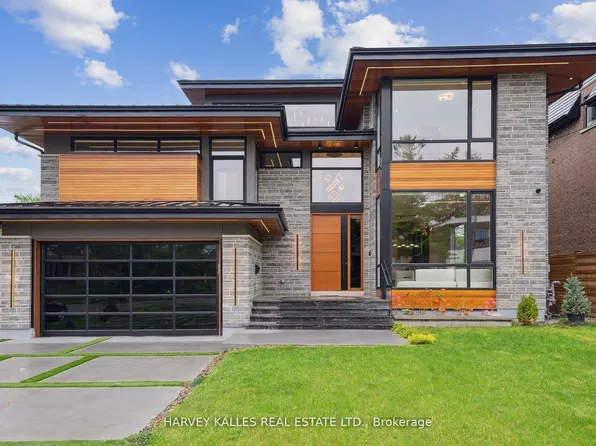 139 Newton Dr, Toronto, ON M2M 2N4