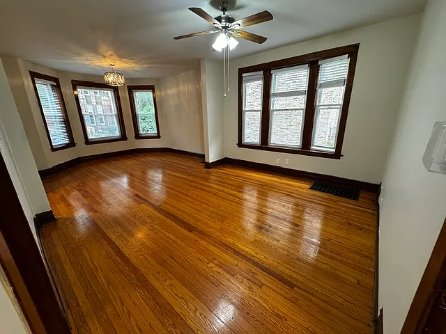 4606 N Saint Louis Ave #1 — Photo 4