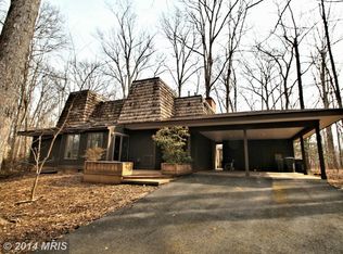 11609 Sourwood Ln, Reston, VA 20191