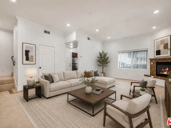 7338 Balboa Blvd #6, Van Nuys, CA 91406