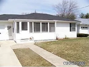 2130 Westwood Dr photo 1