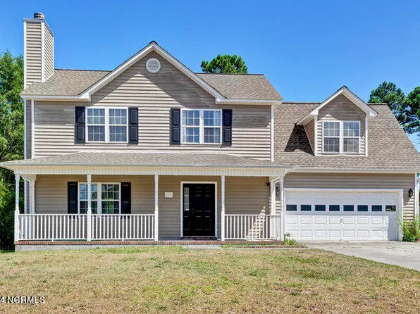 134 Lawndale Ln, Sneads Ferry, NC 28460