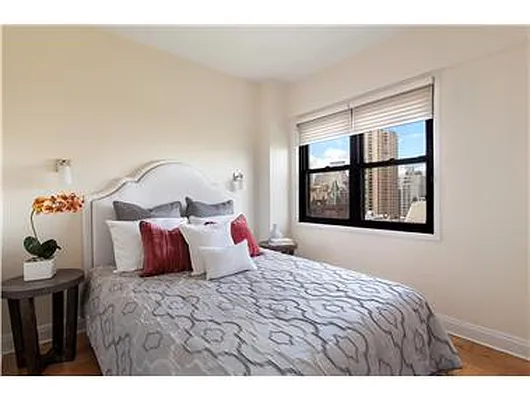 Sold by Douglas Elliman | media 16