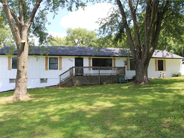 2511 N Yocum Rd, Independence, MO 64058