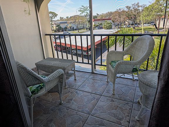 5th image of 2700 Bayshore Blvd APT 1301