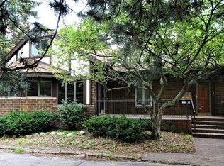 126 N Hagadorn Rd, East Lansing, MI 48823