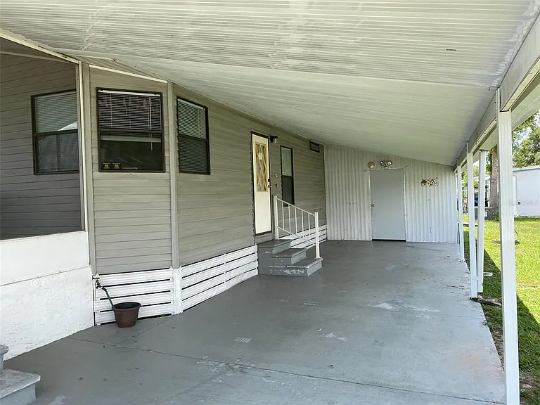 38210 Williams Aire St — Photo 2