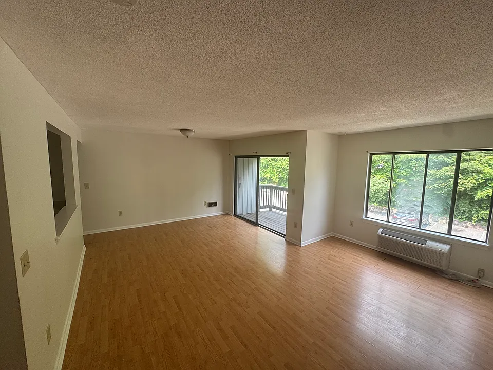 175 Mill Pond Rd #345A