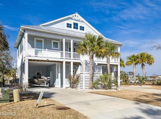 4506 E Yacht Dr, Oak Island, NC 28465