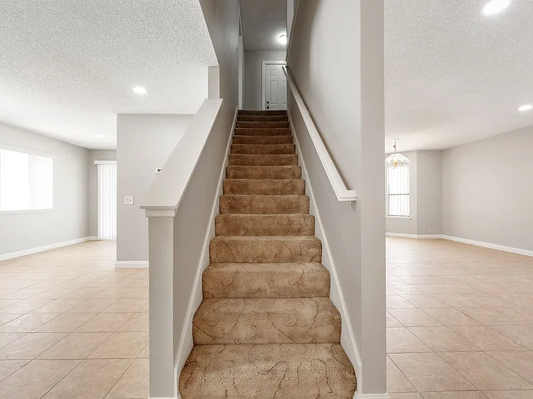 2571 W Orange Ave — Photo 18