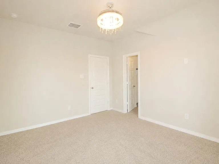 1019 Fresh Spring Rd — Photo 21