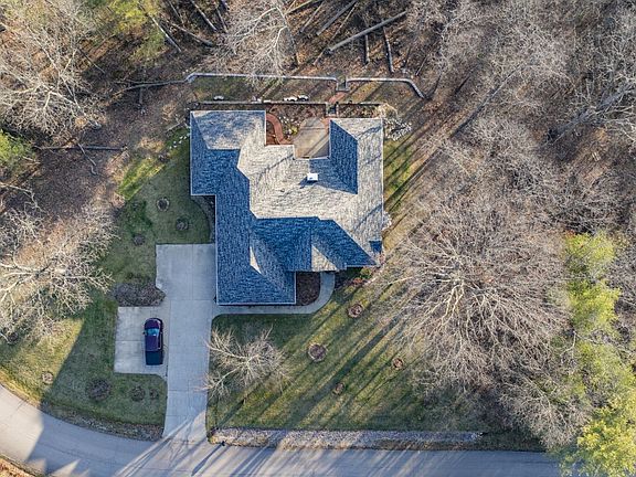 4th image of 7755 Heatherstone Dr