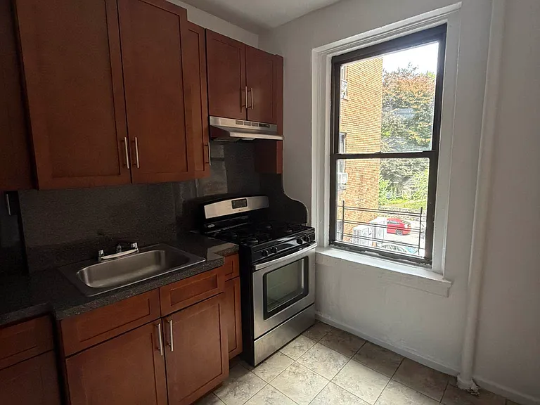 4879 Broadway #3A — Photo 11