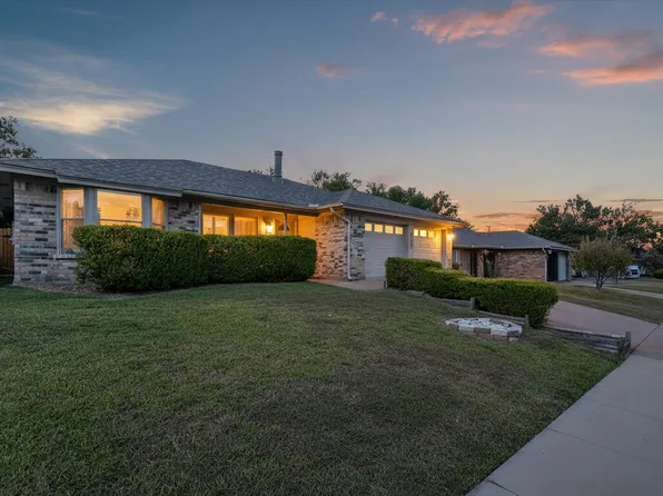 6621 Hughes Dr, Watauga, TX 76148