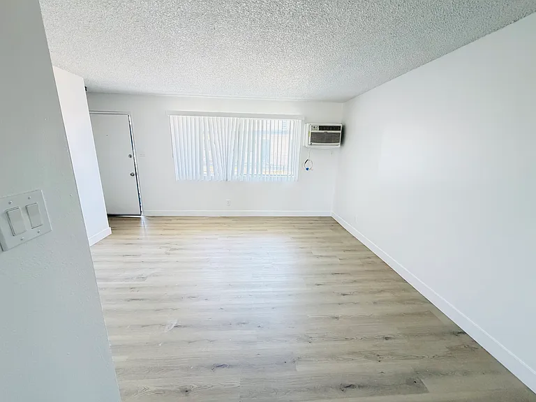 21049 Bryant St #9 — Photo 19