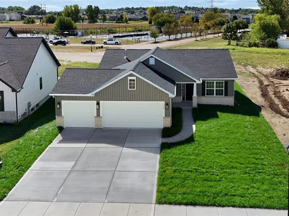 308 Summer Glen Lane St, Charles, MO 63301
