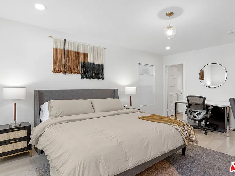 768 Daniel Freeman Cir — Photo 31