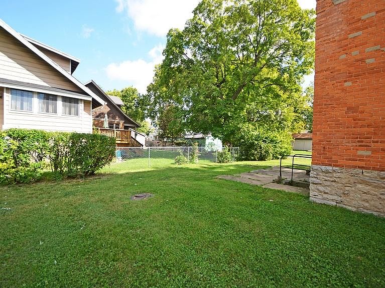 2nd image of 78 E Galbraith Rd