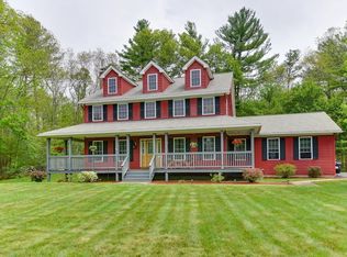 35 Dunleavey Brook Dr, Uxbridge, MA 01569