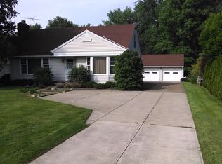 4105 Porter Rd, Westlake, OH 44145