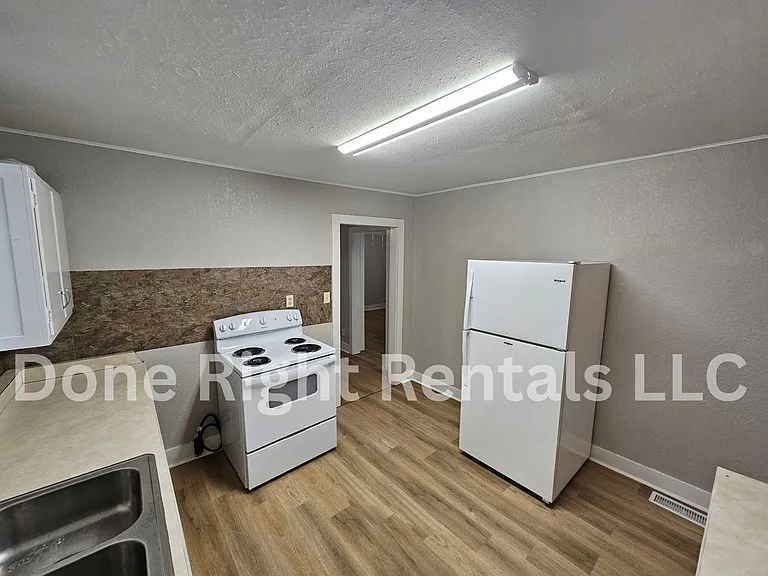 106 Cunningham Ave — Photo 5