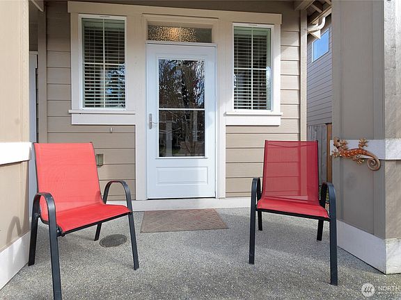 3rd image of 16615 80th Avenue Ct E