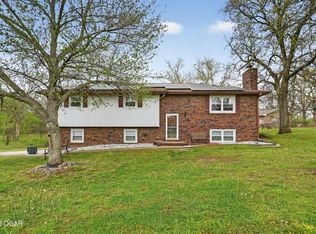 2905 Southern Hills Dr, Joplin, MO 64804
