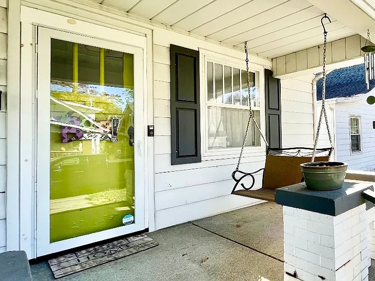 2503 Garfield Ave — Photo 3