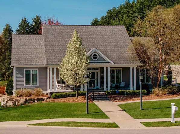 10675 Candleton Ct, Traverse City, MI 49684