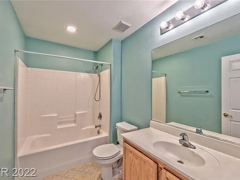9501 Wooded Heights Ave — Photo 16