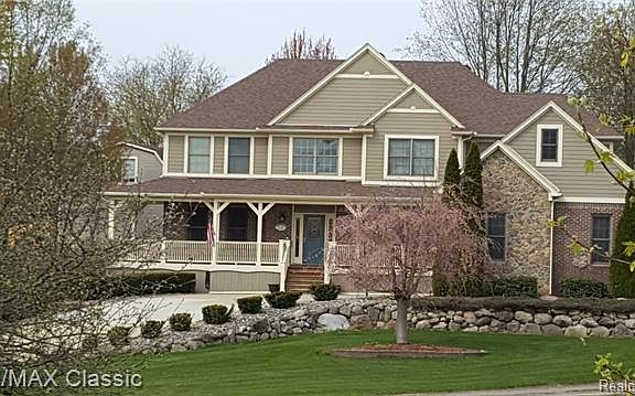 2nd image of 1496 Camille Dr