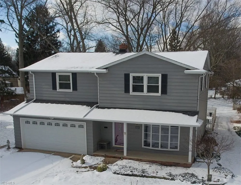 30507 Manhasset Dr photo 1