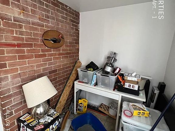 5th image of 305 Ballard St APT 1